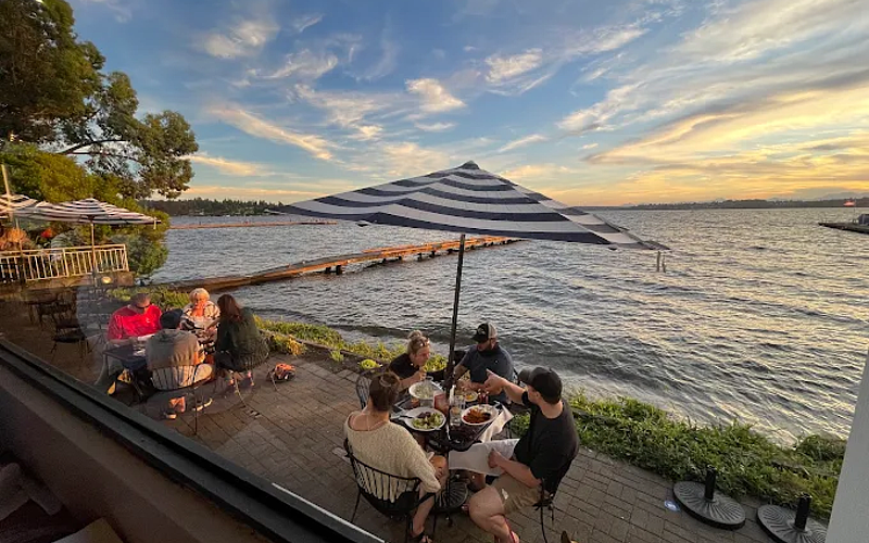 Top 5 Things to Do on Lake Washington by Boat